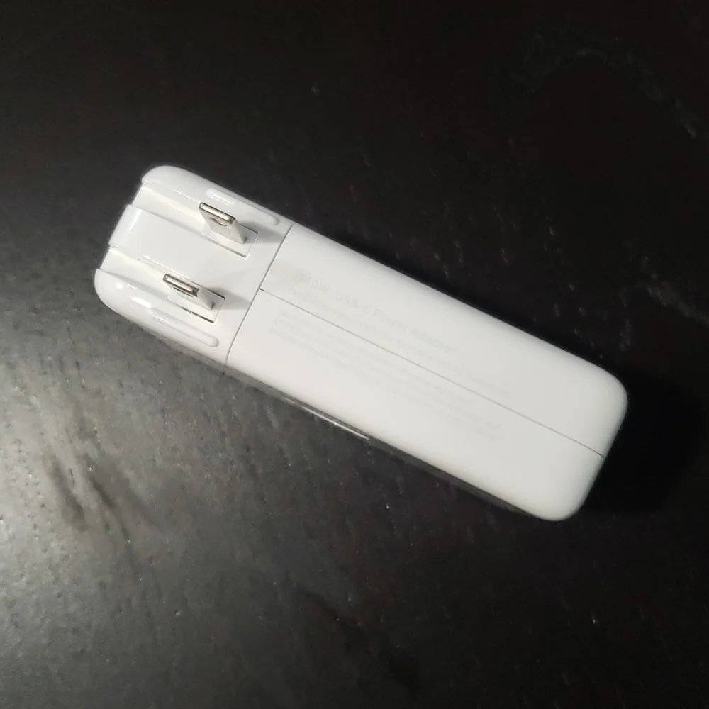 140W USB-C Power Adapter (Apple)